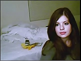 Super jovencita se desnuda en la webcam
